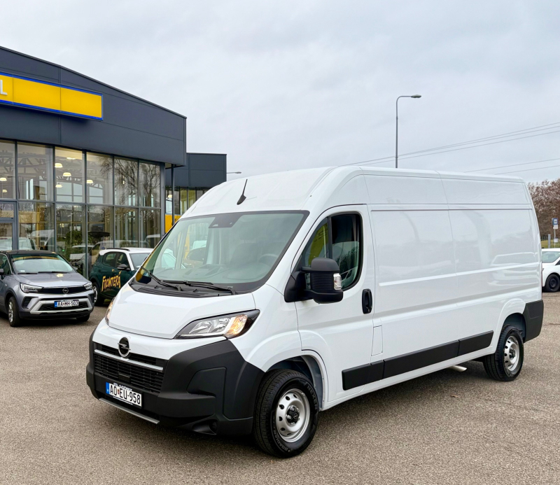 Teherautó bérlés Opel Movano prémium új Opel Movano Prémium Új premium teherautó